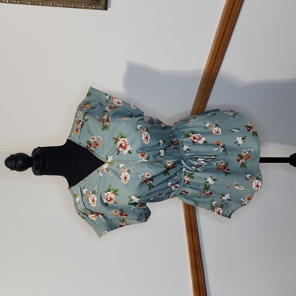 Floral print women's shirt